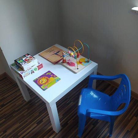Apartament Przy Fontannie Neptuna グダニスク エクステリア 写真